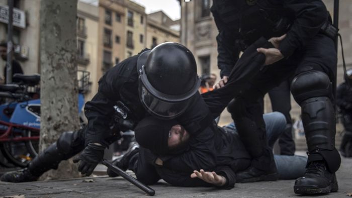 Gewalttätige Proteste gegen spanische Zentralregierung – über 60 Verletzte
