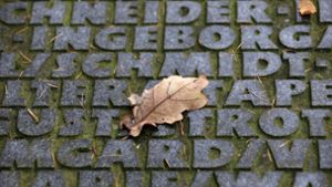 „Verschissmuss“-Fehler auf Trauerflor  –  SPD schaltet Anwalt ein