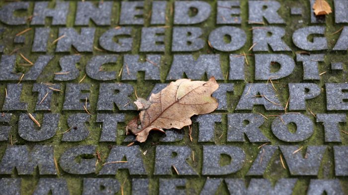 „Verschissmuss“-Fehler auf Trauerflor  –  SPD schaltet Anwalt ein