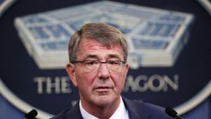 Laut Verteidigungsminister Ashton Carter sind bei einem US-Luftangriff drei führende IS-Mitglieder getötet worden. Foto: AP