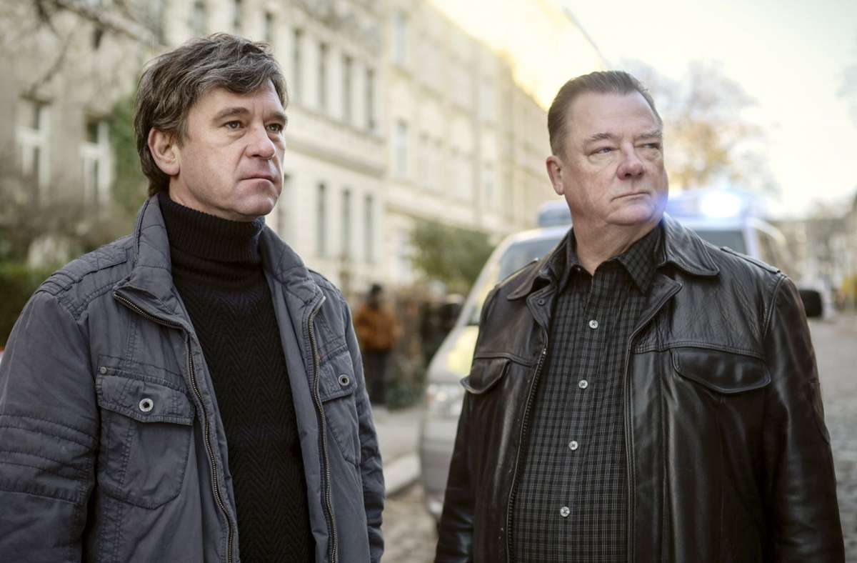 Lehmann (Peter Schneider, li.) und Koitzsch (Peter Kurth) ermitteln von nun an in Halle. Foto: MDR/filmpool fiction/Felix Abrah