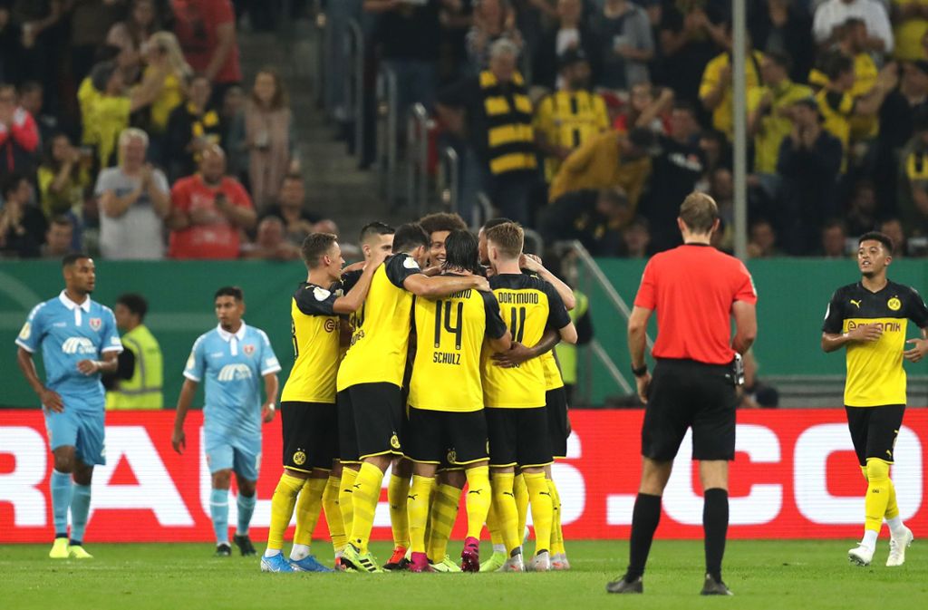 Die Spieler von Borussia Dortmund können ihren Sieg bejubeln. Foto: Bongarts/Getty Images