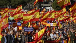 Madrid: Tausende Menschen demonstrieren für Einheit