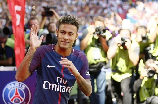 Neymar hat Paris St.-Germain 222 Millionen Euro gekostet. Greift nun das Financial Fair Play? Foto: AP