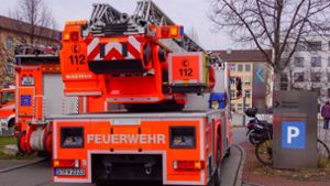Die Feuerwehr wurde am Dienstagmittag zum Klinikum Bad Cannstatt gerufen. Foto: SDMG