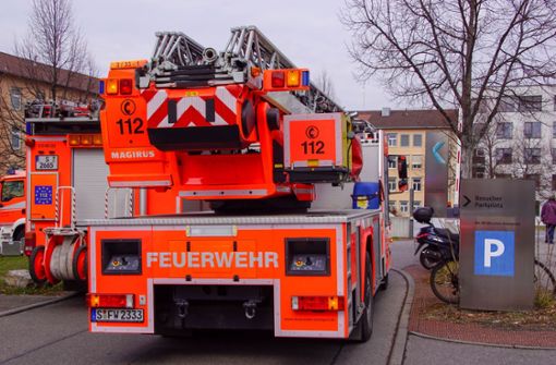 Die Feuerwehr wurde am Dienstagmittag zum Klinikum Bad Cannstatt gerufen. Foto: SDMG