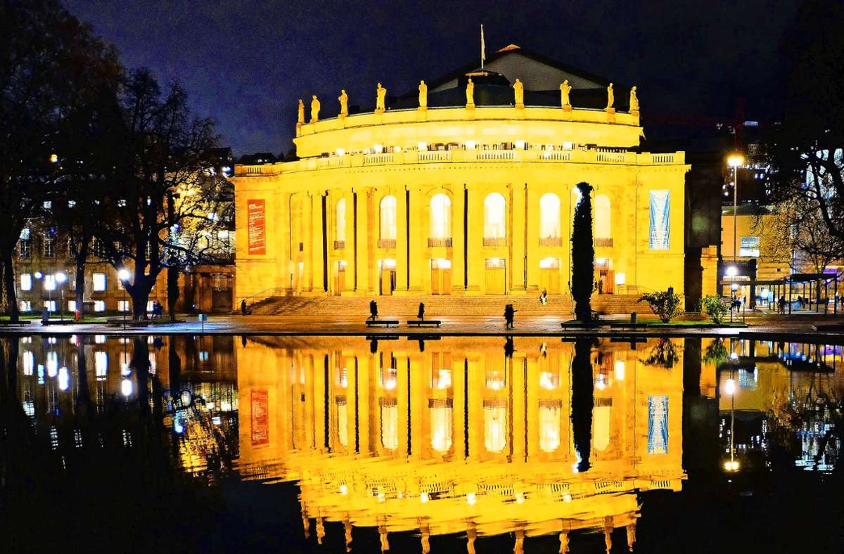 Der Eckensee an der Oper wird zum Schauplatz eines neuen Festivals. Foto: dpa/ Weissbrod