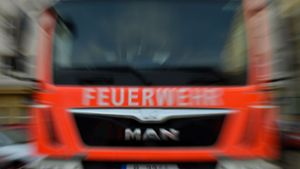 In Ludwigsburg war die Feuerwehr wegen Rauchentwicklung in einem Seniorenheim im Einsatz. Foto: picture alliance / Britta Peders/Britta Pedersen