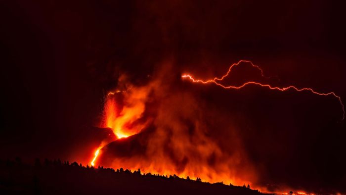 Weitere Evakuierungen auf Vulkaninsel - Beben der Stärke 4,5