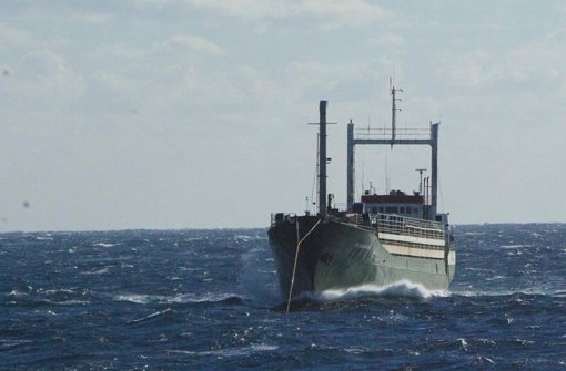 Geisterschiff: Mit rund 400 Flüchtlingen an Bord ließen Schlepper den Viehtransporter  „Ezadeen“ führungslos auf die italienische Küste zufahren. Foto: ICELANDIC COAST GUARD