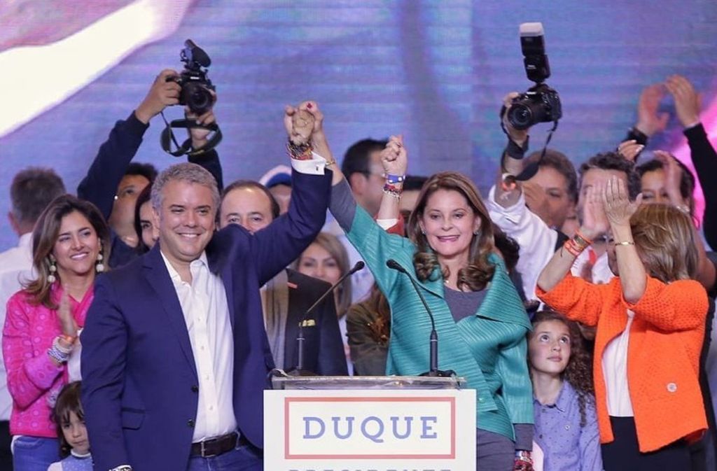 Iván Duque Gewinnt Präsidentenwahl In Kolumbien Zurück Nach Rechts
