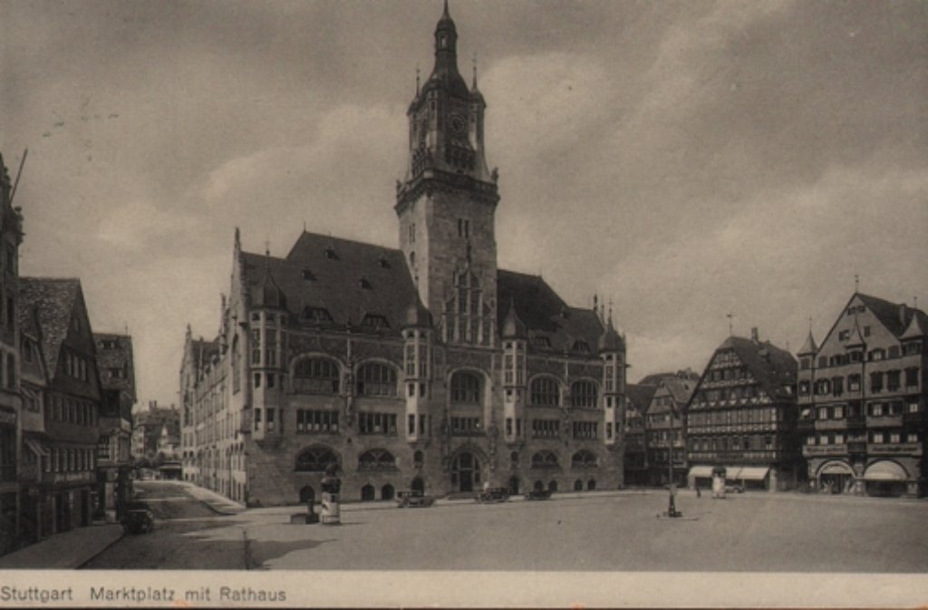 Blick auf das alte Stuttgarter Rathaus und den Marktplatz