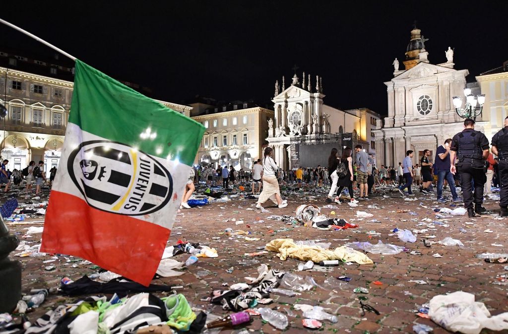 Nach der Explosion eines Feuerwerkskörpers kam es in Turin zu der Massenpanik.