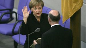 Angela Merkel bei ihrer ersten Vereidigung zur Bundeskanzlerin im November 2005 Foto: AFP