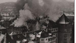 Vor 90 Jahren steht das Alte Schloss tagelang in Flammen