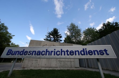Der NSA-Untersuchungsausschuss des Bundestags will bei den Ermittlungen zur BND-Spionageaffäre eng mit der Bundesanwaltschaft zusammenarbeiten. Foto: dpa