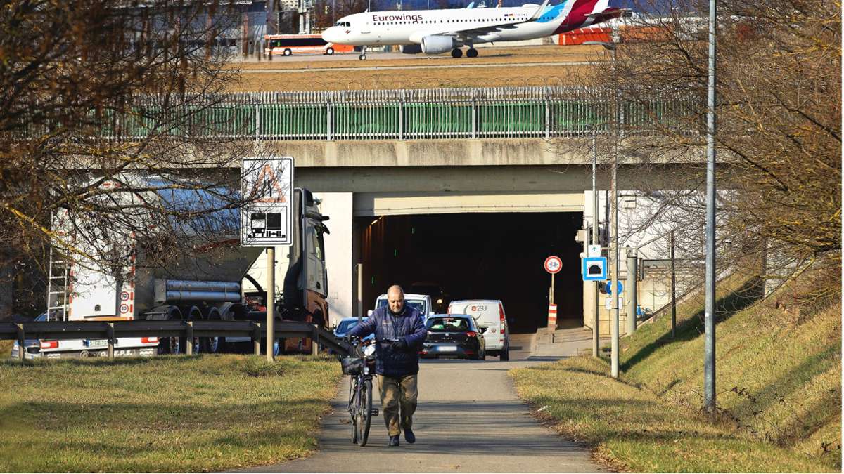 Radverkehr auf den Fildern: Kommt der Radlertunnel am Flughafen?