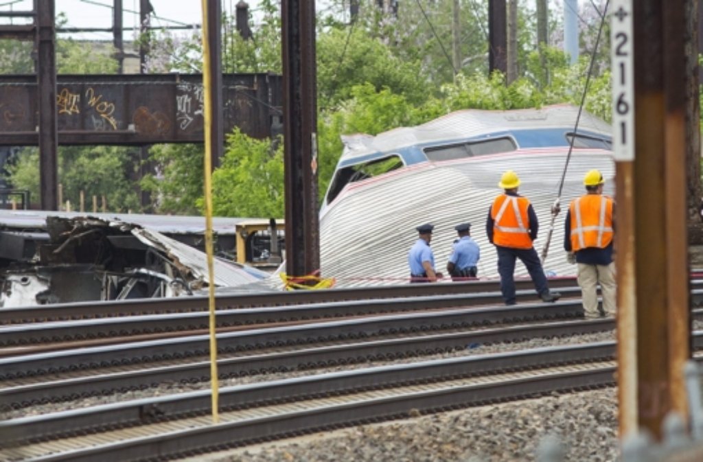 Unfallstelle bei Philadeplhia: Das Zugunglück hat acht Menschen das Leben gekostet. Foto: EPA