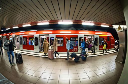 Kein Mischverkehr auf der S-Bahn zwischen Rohr und Flughafen/Messe – das ist aus Sicht der CDU in L.-E. ein Vorteil der neu vorgeschlagenen Tunnellösung. Foto: Lichtgut/Achim Zweygarth