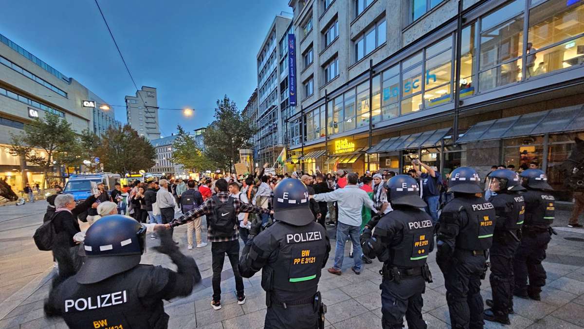Stuttgart: Palästinenser gehen auf die Straße – Polizei muss einschreiten
