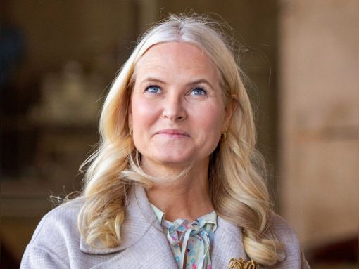 Norwegens Kronprinzessin Mette-Marit zeigt sich kurz vor ihrem 50. Geburtstag so nahbar wie selten. Foto: imago/PPE