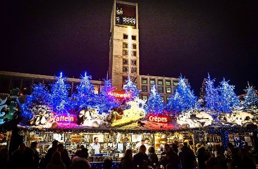 Würde der Weihnachtsmarkt darunter leiden, wenn es anderswo in der Innenstadt ähnliche Veranstaltungen gäbe? Die Veranstaltungsgesellschaft „In Stuttgart“ teilt diese Befürchtung nicht. Foto: Lichtgut/Achim Zweygarth