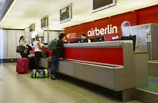 Bei der Pleite von Air Berlin verloren Tausende Kunden Geld. Würde Tui vor 2027 Insolvenz anmelden, müsste wohl auch der Steuerzahler bluten. Foto: imago/foto2press