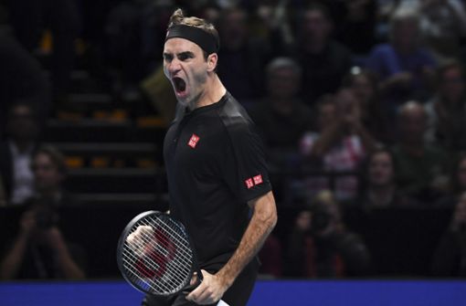 Roger Federer hat bei den ATP Finals in London gegen Novak Djokovic gewonnen. Foto: AP/Alberto Pezzali