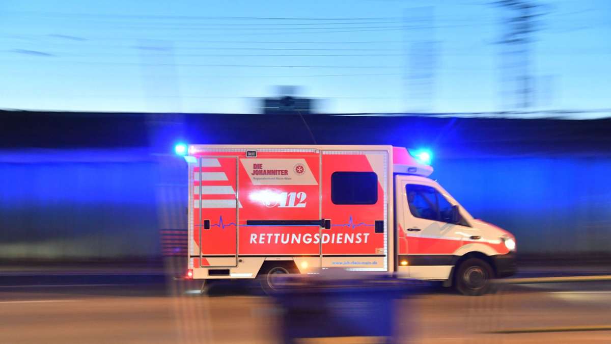 Unfall in Stuttgart-Botnang: Junge von Auto erfasst und verletzt – Unfallbeteiligter gesucht
