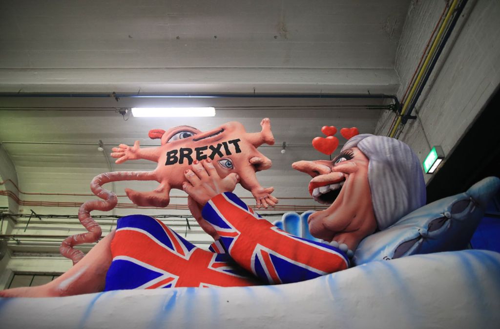 Brexit – Wunschkind oder Missgeburt? Großbritanniens Premierministerin Theresa May fährt ebenfalls beim Düsseldorfer Karneval mit.