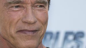 Arnold Schwarzenegger radelte verbotenerweise durch den Münchner Hauptbahnhof. Foto: dpa