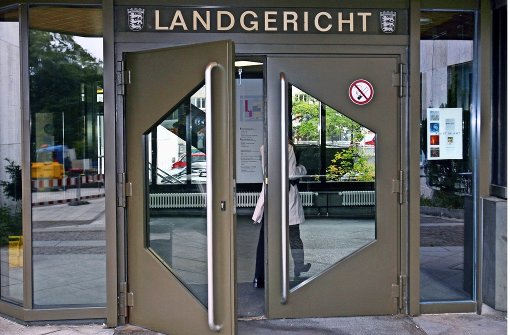 Eine Brandstifterin  ist am Landgericht Stuttgart zu vier Jahren  und drei Monaten Gefängnis verurteilt worden. Foto: dpa