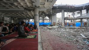 Laut Angaben des von der Hamas kontrollierten Gesundheitsministeriums stieg die Zahl der Toten im Gazastreifen seit Beginn des Krieges vor fast fünf Monaten auf bereits 29.514 Tote und 69.616 Verletzte. Foto: Mohammed Talatene/dpa