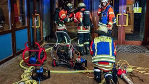 Ein Brand in einem Chemiesaal im Ditzinger Schulzentrum hat einen Feuerwehreinsatz ausgelöst. Foto: KS-Images