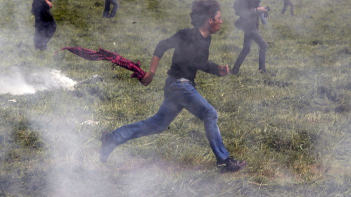 Wieder Tränengas gegen Flüchtlinge