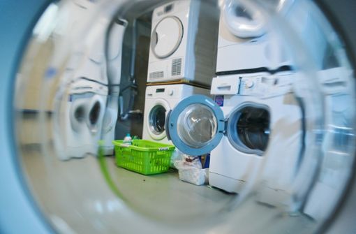 Kuriose Szene in einem Waschsalon (Symbolbild) Foto: imago images/Action Pictures