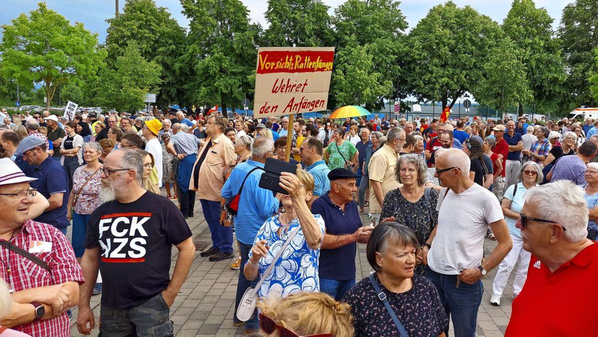 Breites Bündnis gegen AfD: 1200 Demonstranten bei Gegenveranstaltung in Rottweil