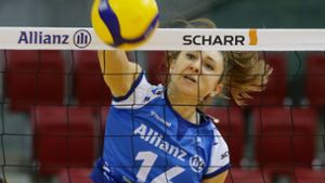 Kräftiger Armzug: Michaela Mlejnkova trägt wieder das Trikot von Allianz MTV Stuttgart – in unserer Bildergalerie finden Sie den kompletten Kader des Volleyball-Bundesligisten. Foto: Baumann