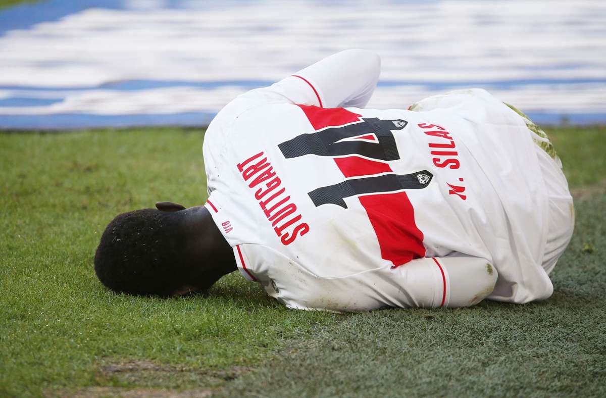 Am Boden: Silas Wamangituka hat sich verletzt und fehlt dem VfB Stuttgart monatelang.