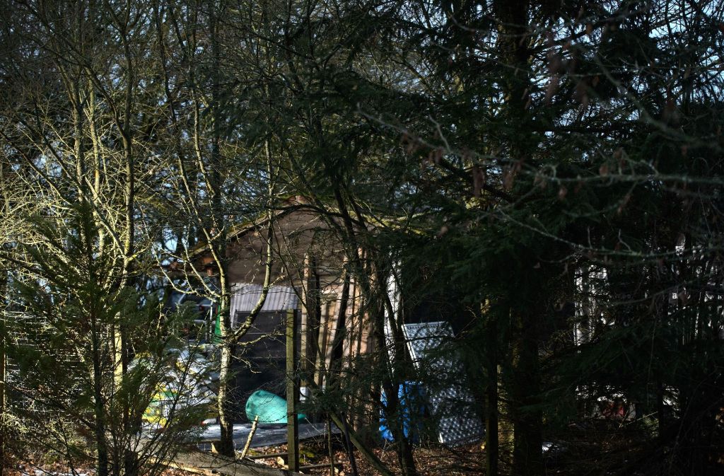 Sechs tote Teenager in Gartenhaus: Arnstein wartet auf ...