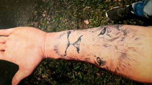 Gericht hält Tattoos bei Polizeibewerbern für zulässig