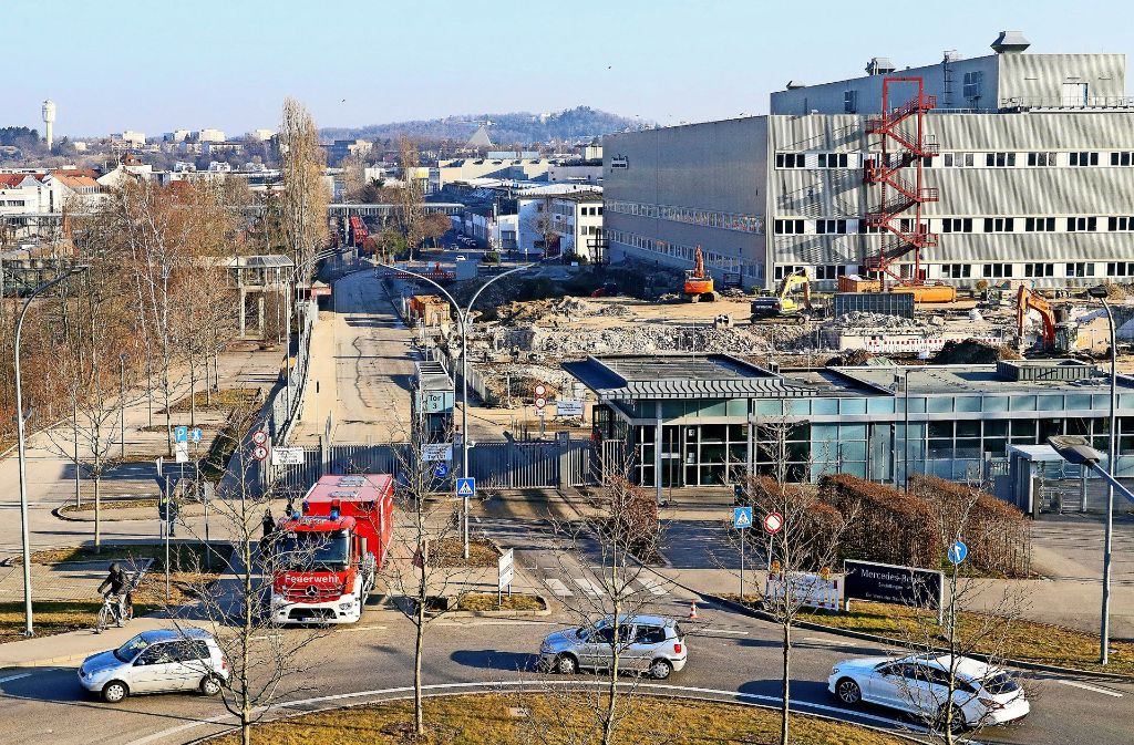Auf dem Daimler-Werksgelände in Sindelfingen ist am Mittwoch eine Fliegerbombe aus dem Zweiten Weltkrieg entdeckt worden.