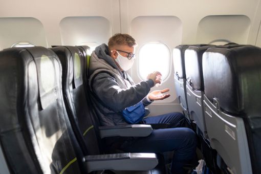 Dürfen Fluggesellschaften auch ungeimpfte Passagiere befördern? Foto: EugeneEdge / shutterstock.com