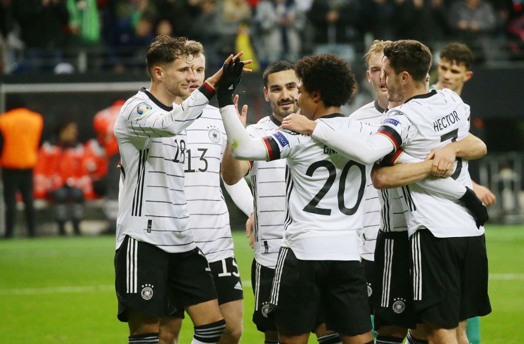 Die deutsche Elf kann sich über einen hohen Sieg gegen Nordirland freuen.