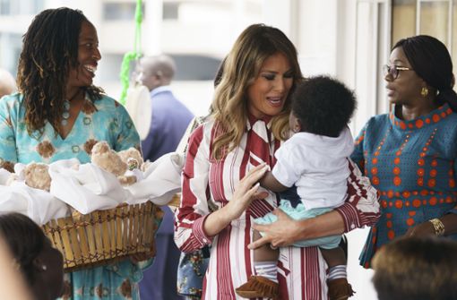First Lady Melania Trump will sich bei ihrer Reise über die Gesundheitsversorgung für Mütter und Neugeborene sowie der Bildung für Kinder informieren. Foto: AP