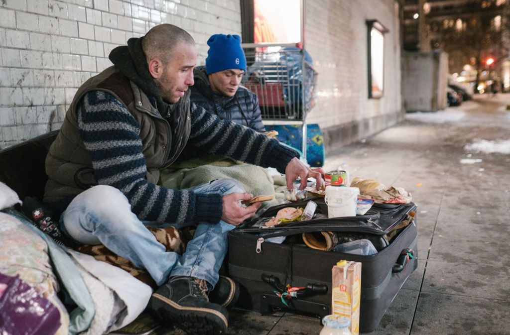 Viele Obdachlose übernachten auch bei eisigen Temperaturen auf der Straße.