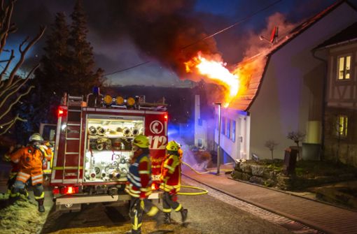 Im Einsatz sind die Feuerwehren aus Burgstetten und Backnang. Foto: 7aktuell.de/