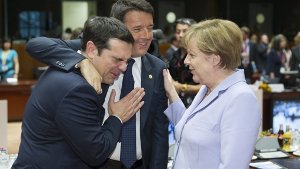 Der griechische Premierminister Alexis Tsipras (links), der italienische Premier Matteo Renzi und Bundeskanzlerin Angela Merkel. Foto: dpa