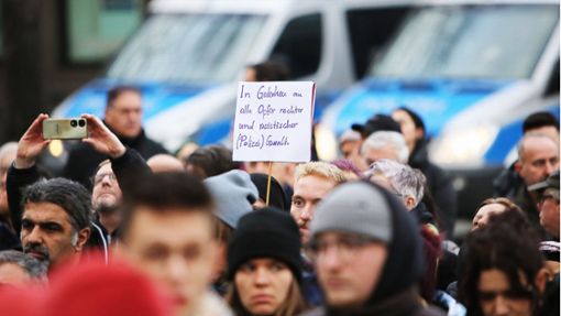 Die Kundgebung stand  unter dem Motto „Wie viele noch?“ und „Gedenken an Ertekin!“ Foto: dpa/Dieter Leder
