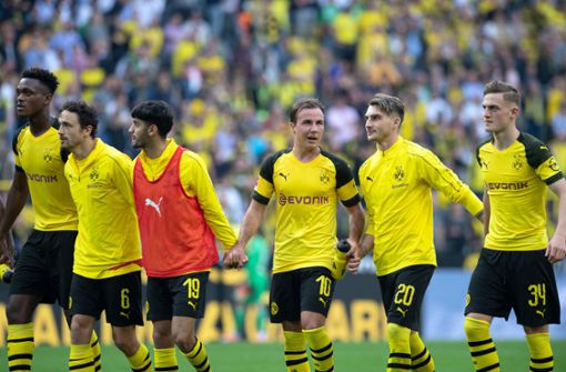 Auch Mario Götze (Mitte) traf für Borussia Dortmund gegen Alemannia Aachen. Foto: dpa